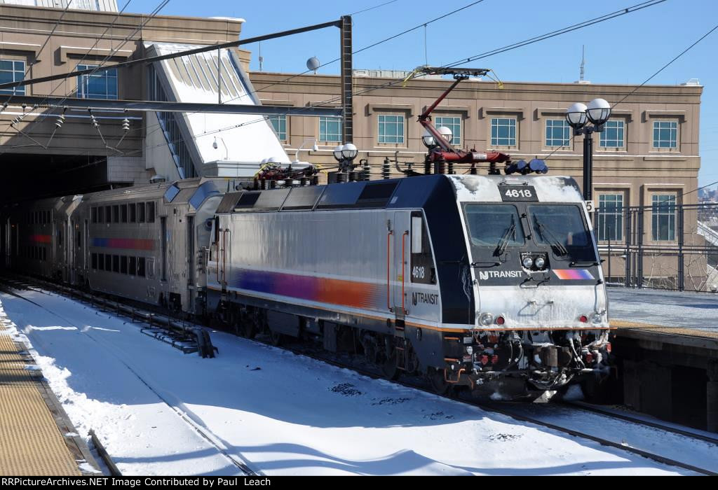 Commuter makes its station stop before shoving east